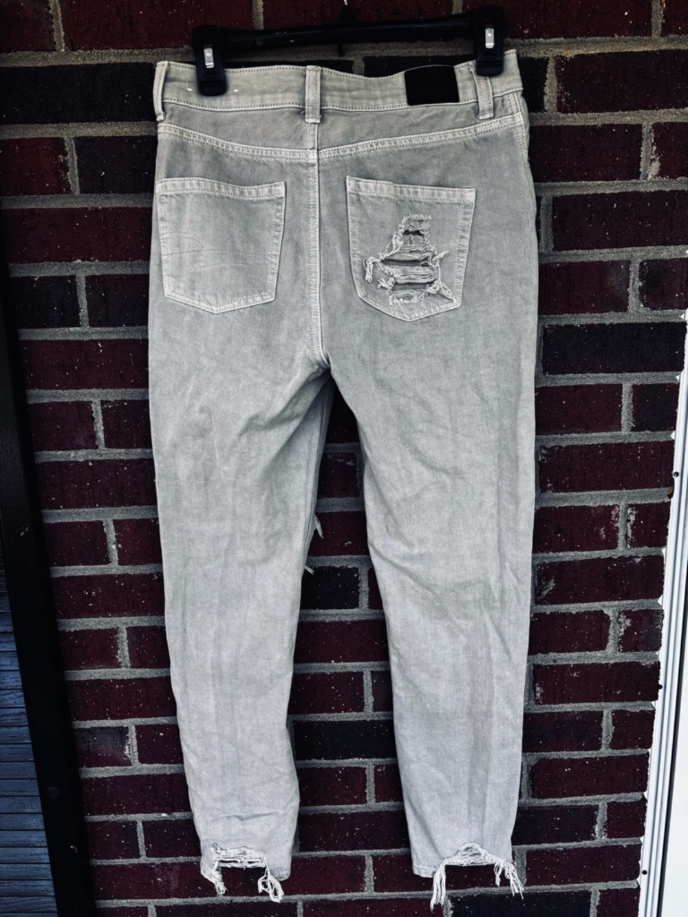 American Eagle Distressed Grey Ripped Distressed Boyfriend Jeans Size 0 AE - Picture 2 of 5